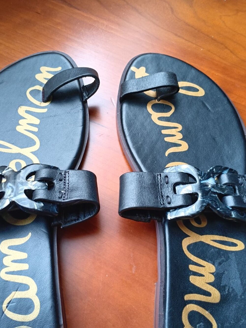 NWT Sam Edelman Black Ring Toe Tortoise Shell Buckle Flat Sandals Size 7 1/2 - Picture 7 of 7